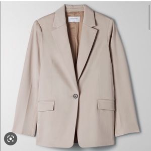 NWT aritzia (Babaton) swift blazer size 4 in natural tan